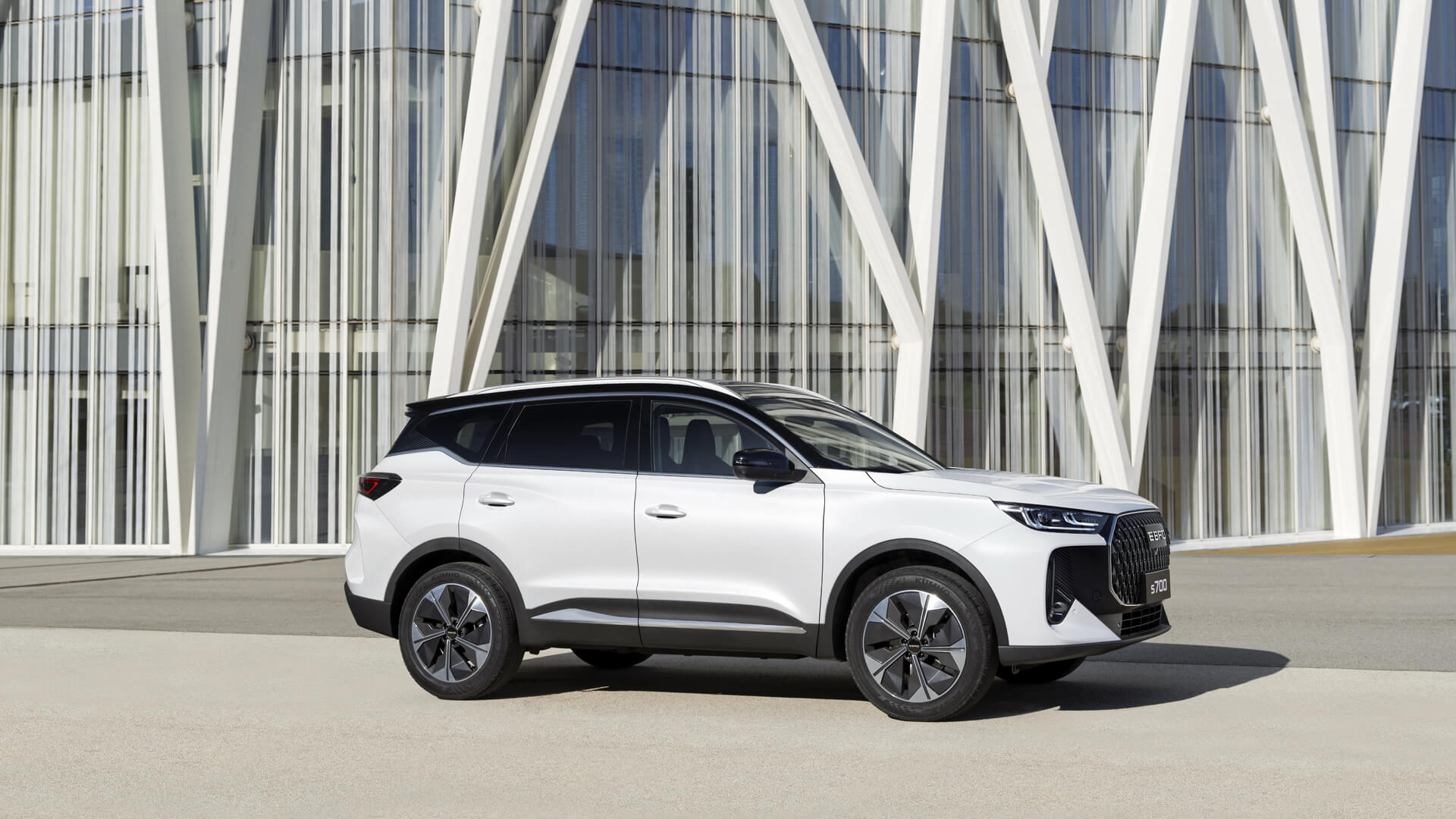 Oferta renting EBRO S700 ICE Luxury exterior