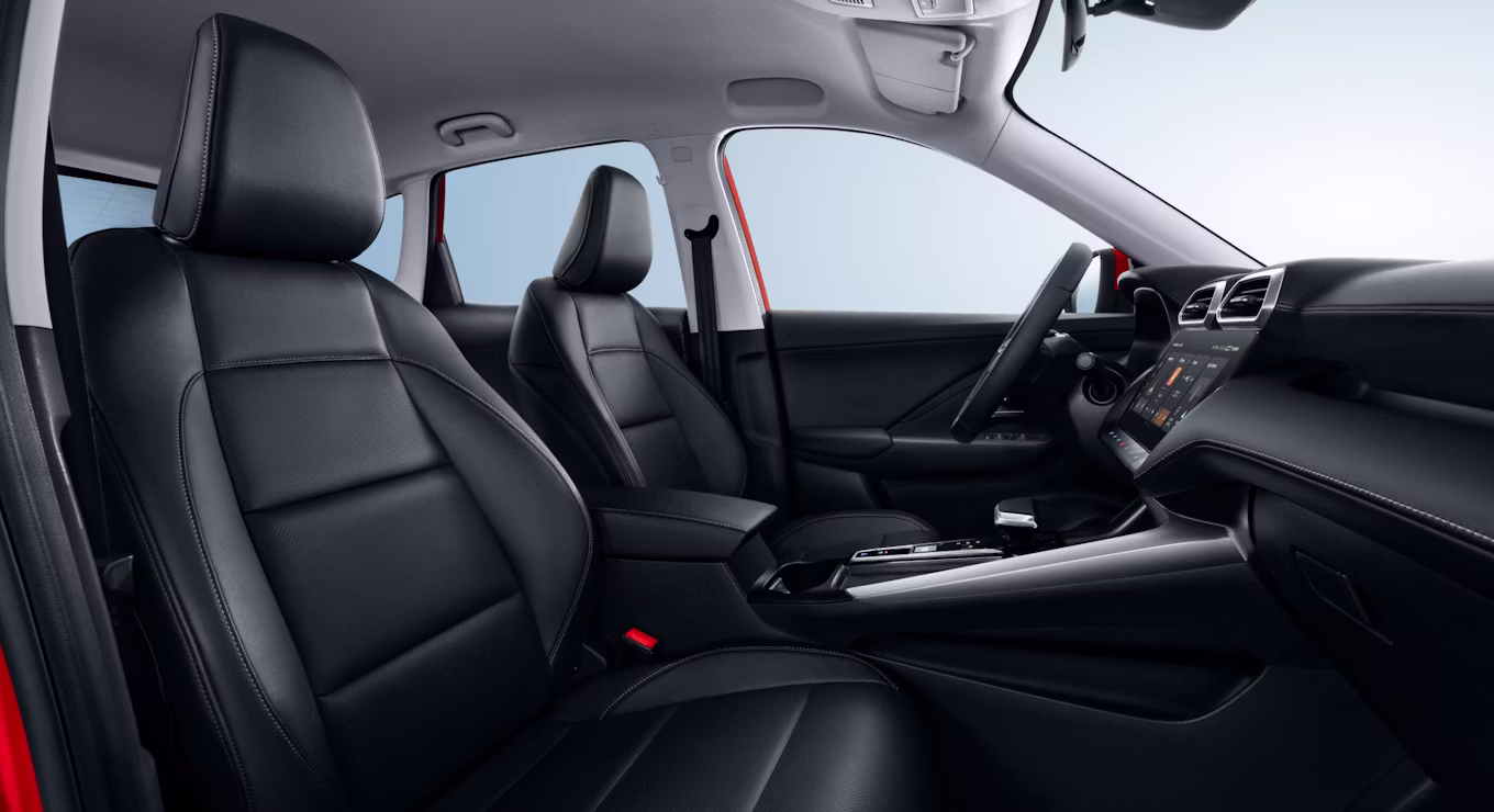 Interior confortable del MG ZS Hybrid+ Business disponible en renting en Málaga