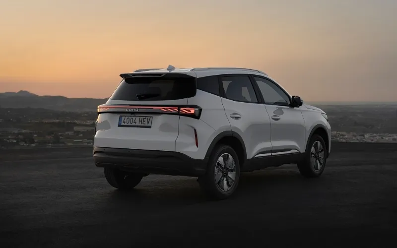 Oferta renting EBRO s400 HEV Excellence interior