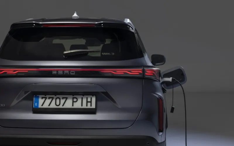 Oferta renting EBRO S700 PHEV Luxury interior