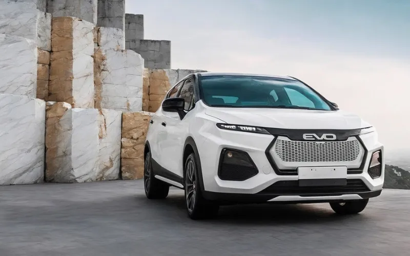 EVO4 S1 1.6 GPL blanco con diseño exterior SUV
