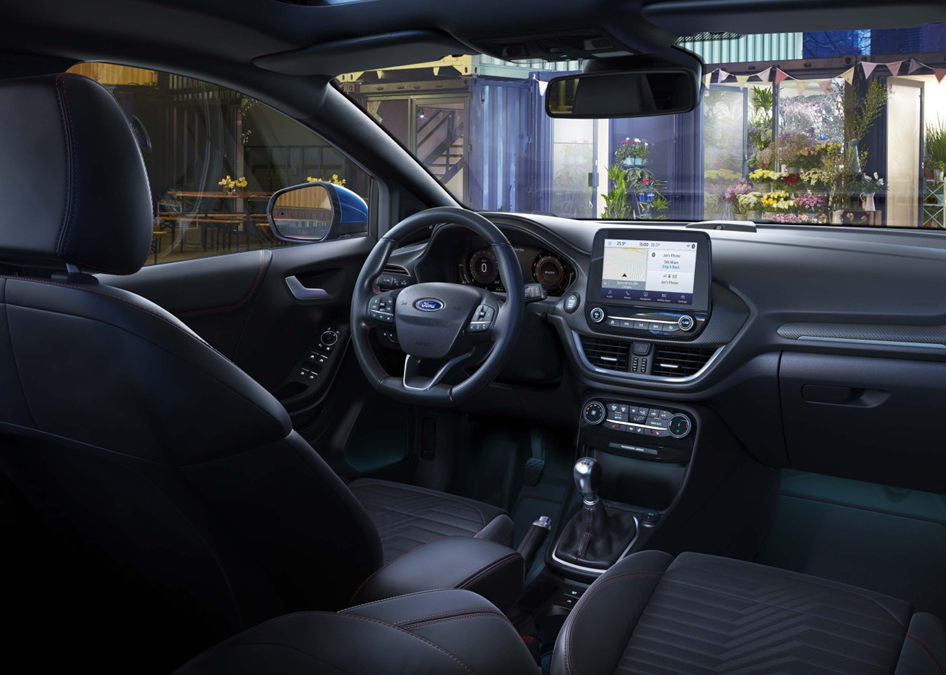 Oferta renting Ford Puma equipamiento