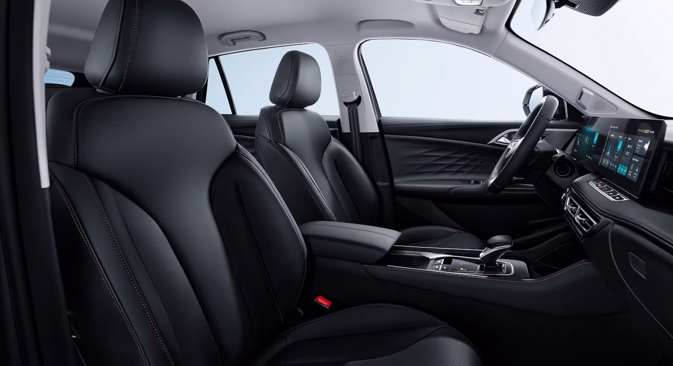 Asientos delanteros y acabados interiores del MG HS PHEV Comfort