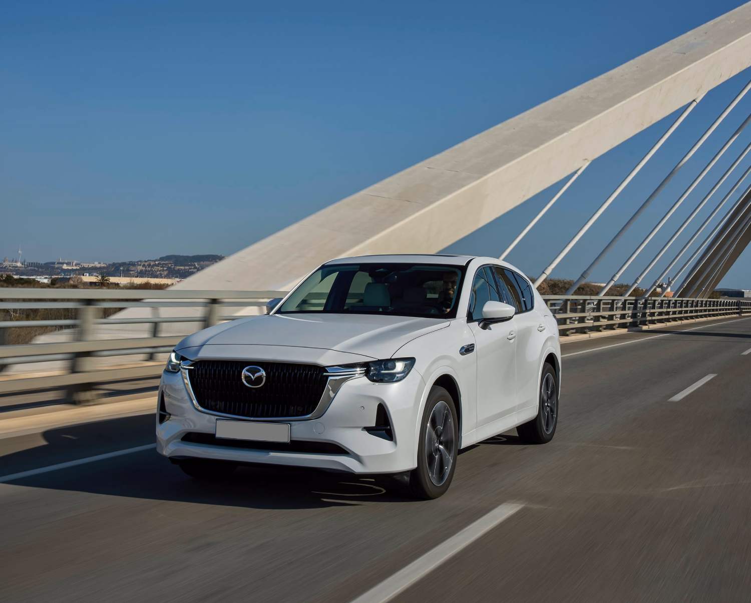 Oferta renting Mazda CX60 exterior