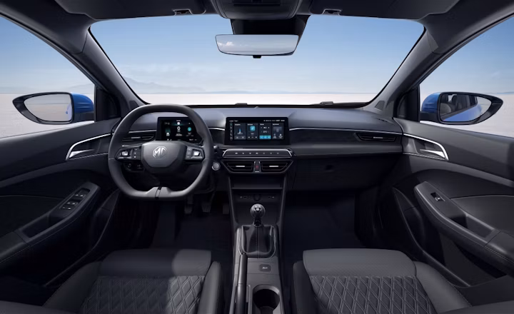 Interior del MG3 Comfort 1.5 gasolina con pantalla multimedia