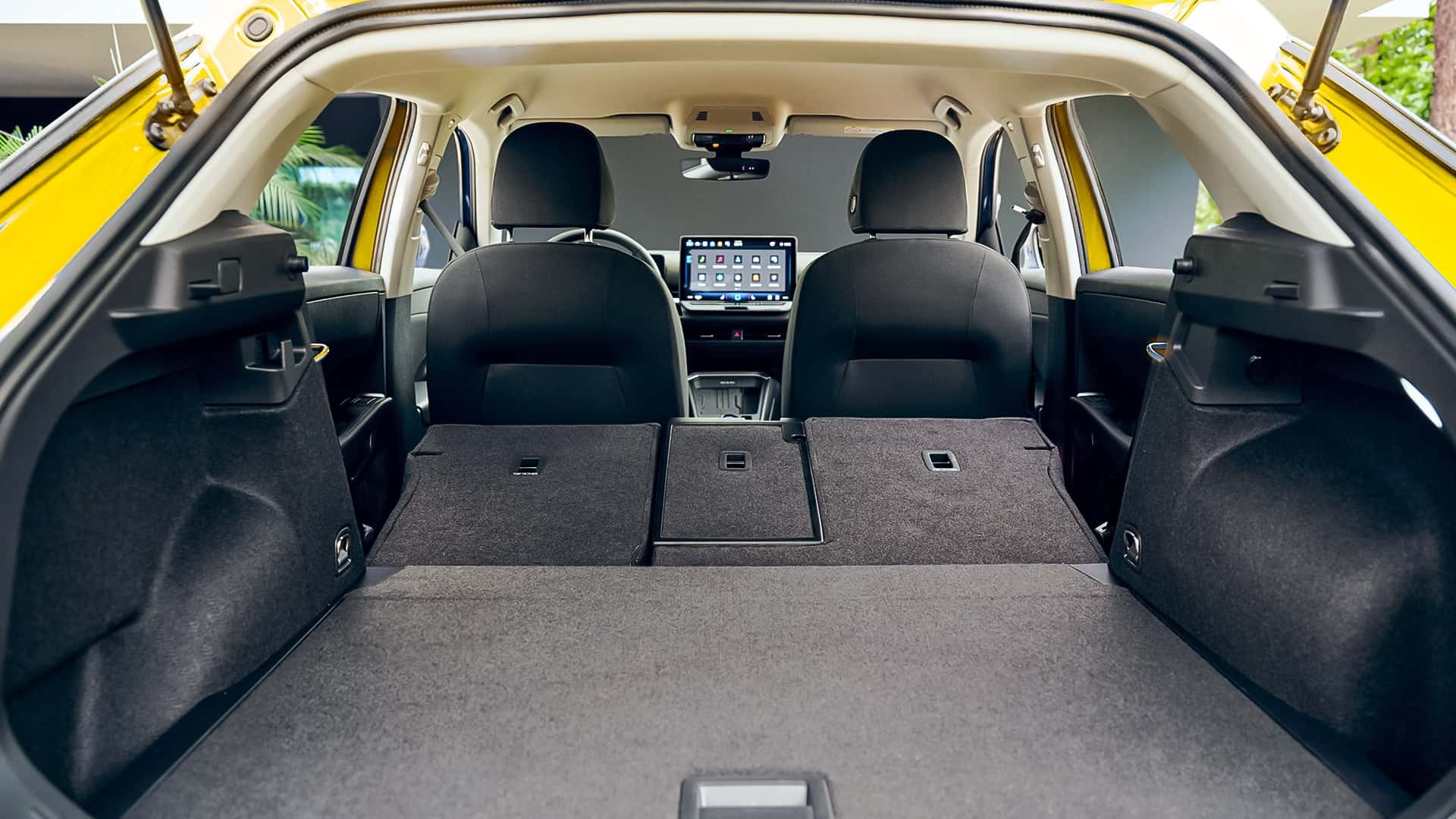 Maletero del Volkswagen T-Roc con asientos traseros abatibles